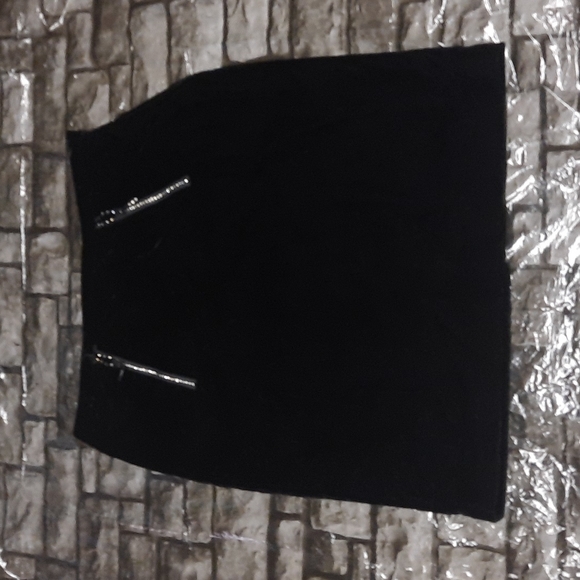 WD.NY Dresses & Skirts - WD-NY crushed velvet with rhinestonezippers black lined midi skirt size 10